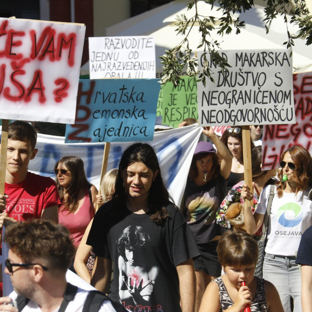 Prosvjed u Makarskoj, arhivska fotografija