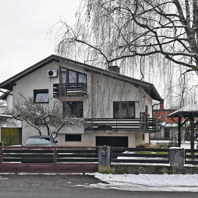 Kuća u Glini u državnom vlasništvu u kojoj živi Ivo Žinić