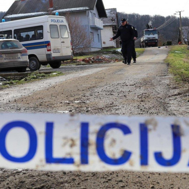 Policijski očevid u ulici Jana Žiške u Pakracu