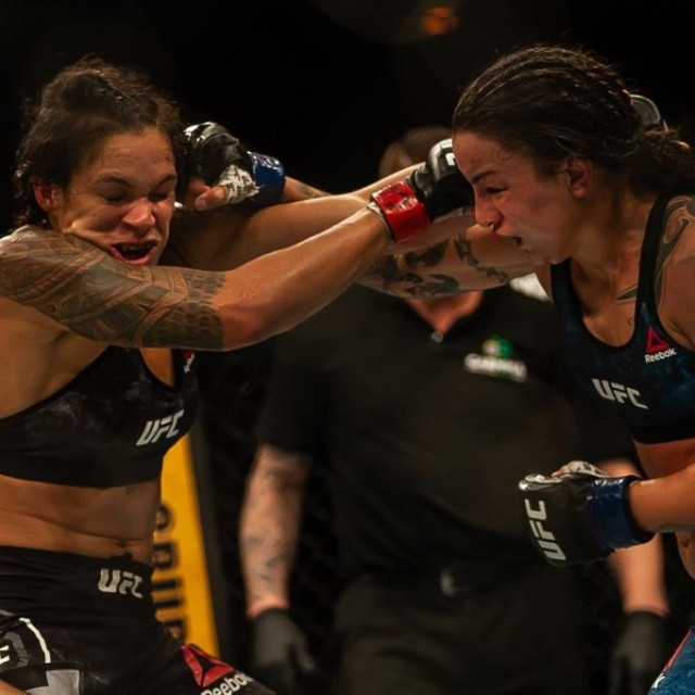 Amanda Nunes i Raquel Pennington