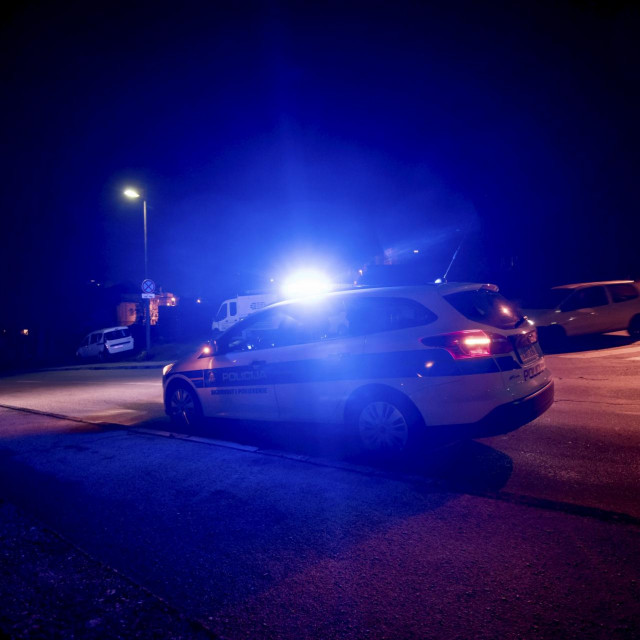 Policija postavila blokade zbog ubojstva u Vodicama i Šibeniku