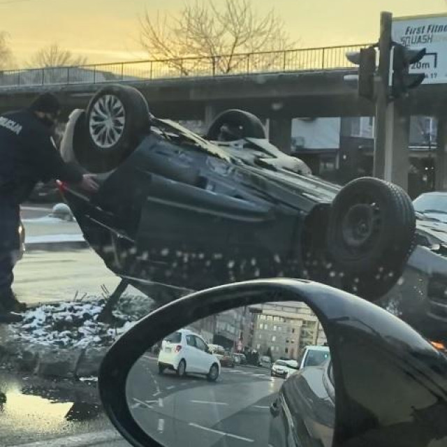 Prometna nesreća na križanju Branimirove i Zavrtnice
