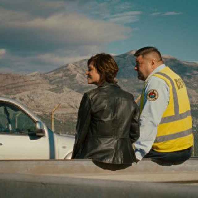 Naslovnu ulogu u filmu glumi Marija Škaričić. Goran Navojec glumi Marinog muža.