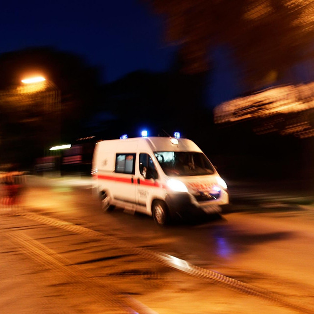 Pula, 030510. Vozilo hitne pomoci u brzini. (ilustracija)