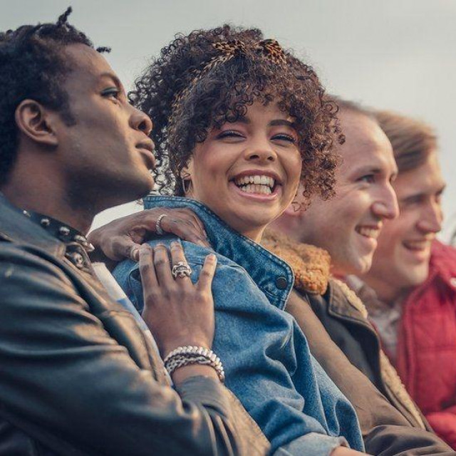 U seriji ”Grijeh” pratimo život skupine prijatelja u Londonu na početku pandemije AIDS-a