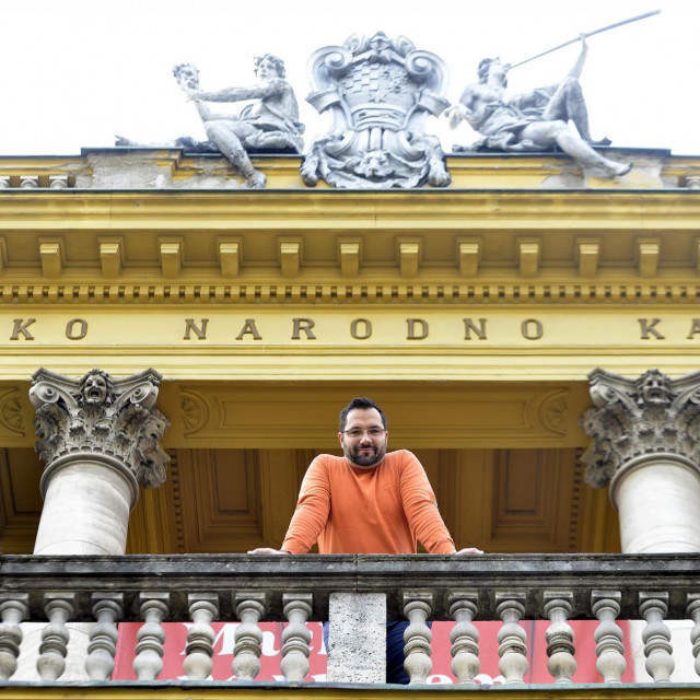 Ljubomir Puskaric, bariton, prvak Opere HNK Zagreb i bivsi sportski novinar.
 