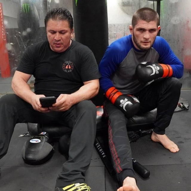 Javier Mendez i Khabib Nurmagomedov
