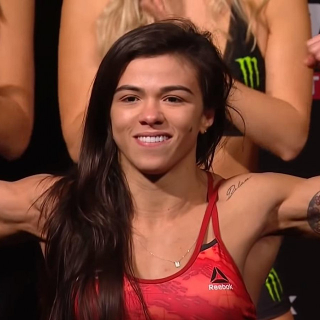 Claudia Gadelha
