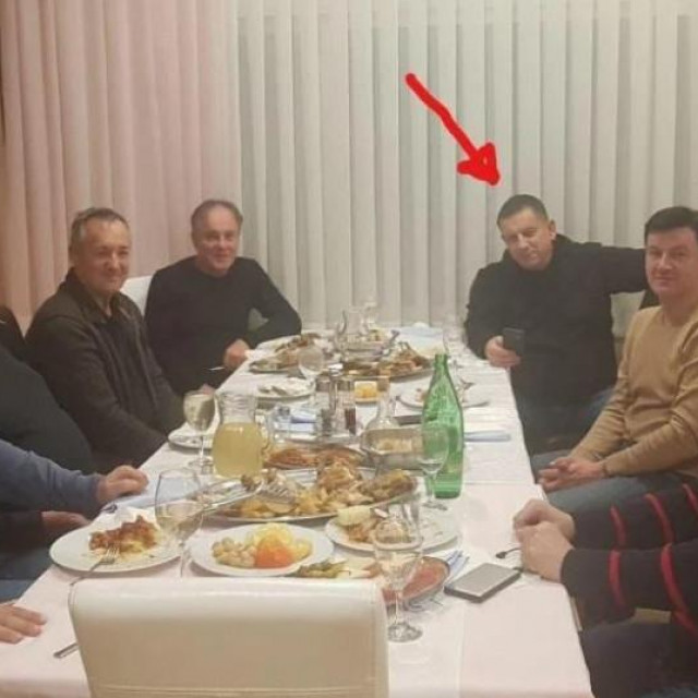 Nikola Blažević s društvom