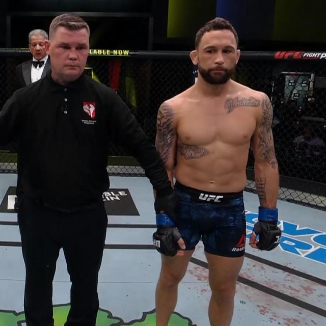 Sudac Keith Peterson i Frankie Edgar