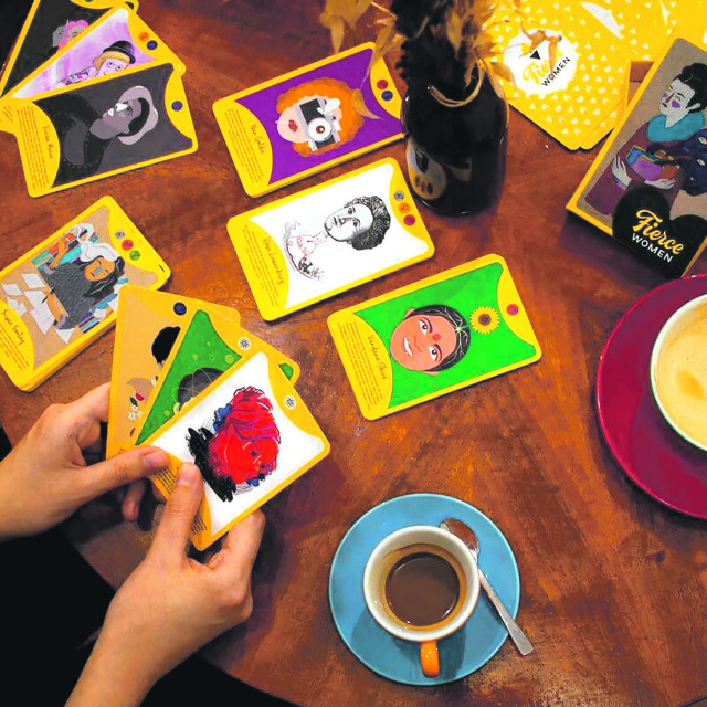 Partija karata sa snažnim ženama