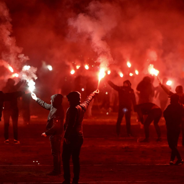 Torcida je bakljadom na Starom placu proslavila 110. rođendan Hajduka
