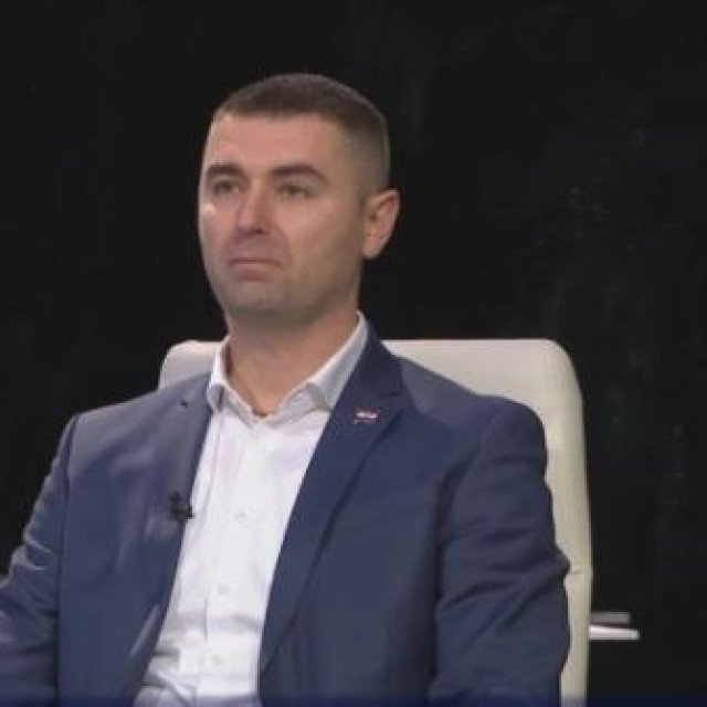 Davor Filipović, Nedjeljom u 2