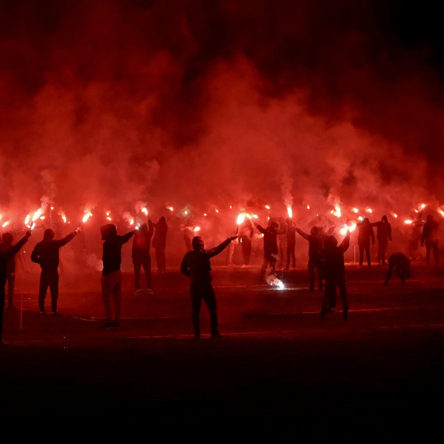 Torcida je bakljadom na Starom placu proslavila 110. rođendan Hajduka