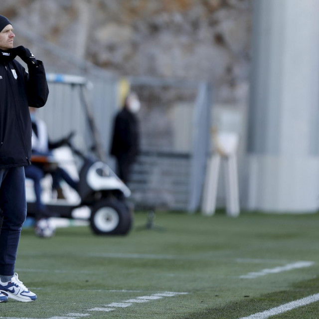 Rijeka, 140221.
Stadion Rujevica.
Nogometna utakmica, Rijeka - Istra 1961, 1. HNL, 21. kolo.
Na fotografiji: Simon Rozman, trener NK Rijeka.