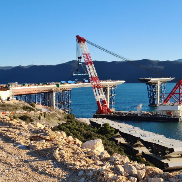 Spajanje Mosta Pelješac