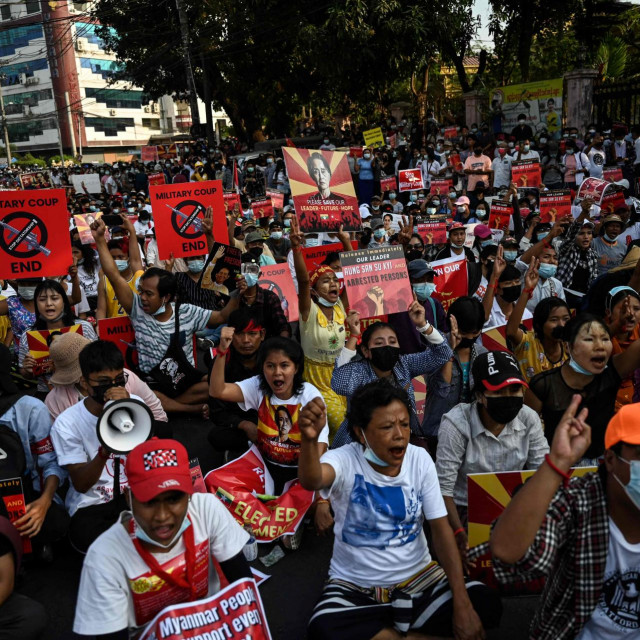 Prosvjed protiv vojne hunte