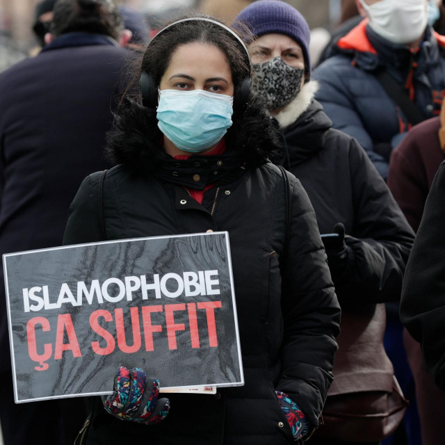 Sto imama, 50 učitelja islamskih znanosti i 50 predsjednika vjerskih udruga potpisalo je otvoreno pismo protiv zakona