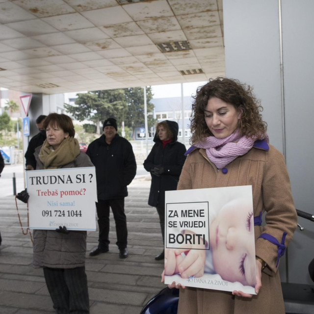 Članovi Inicijative 40 dana život
 