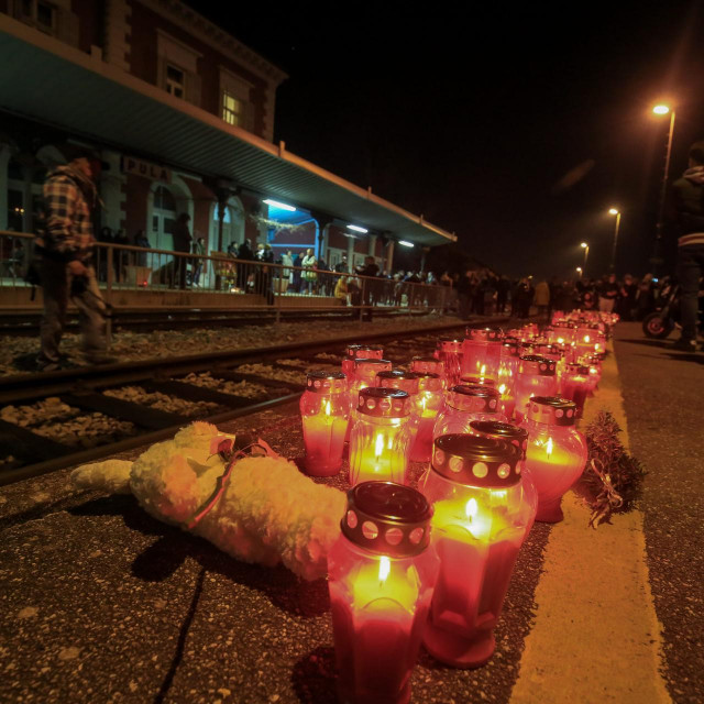 Pula odala počast Balaševiću