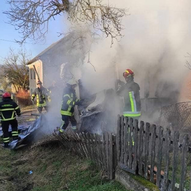 Izgorio stambeni kontejner u Donjoj Velešnjoj