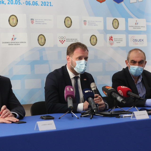 Mario Banožić i Hubert Kišpal

 