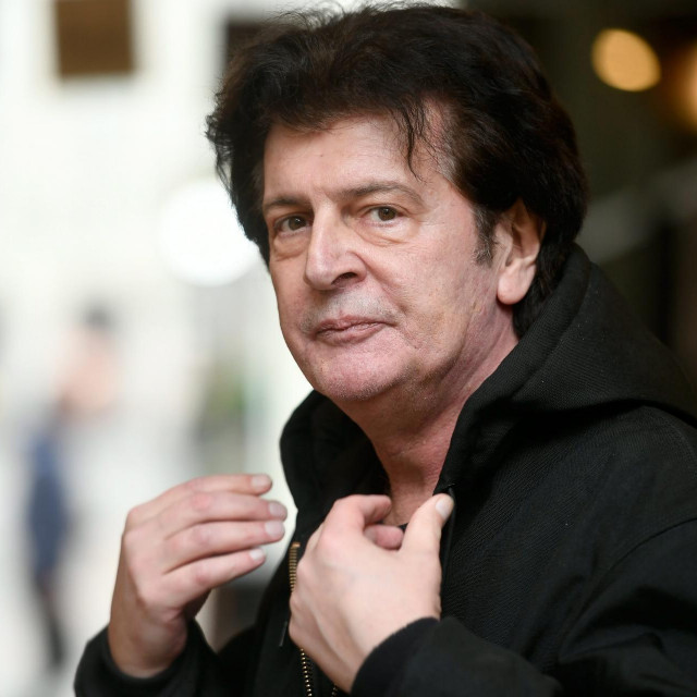 Momčilo Bajagić Bajaga

 