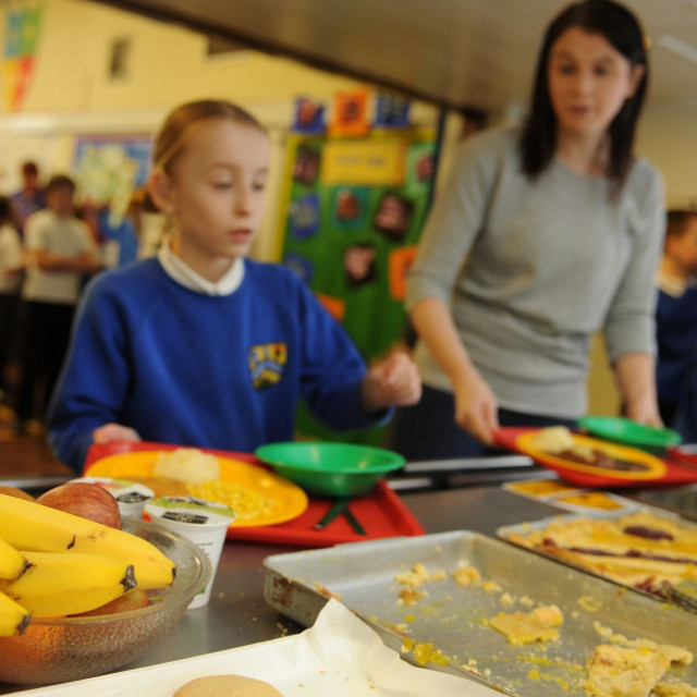 Ilustracija, obrok u školi