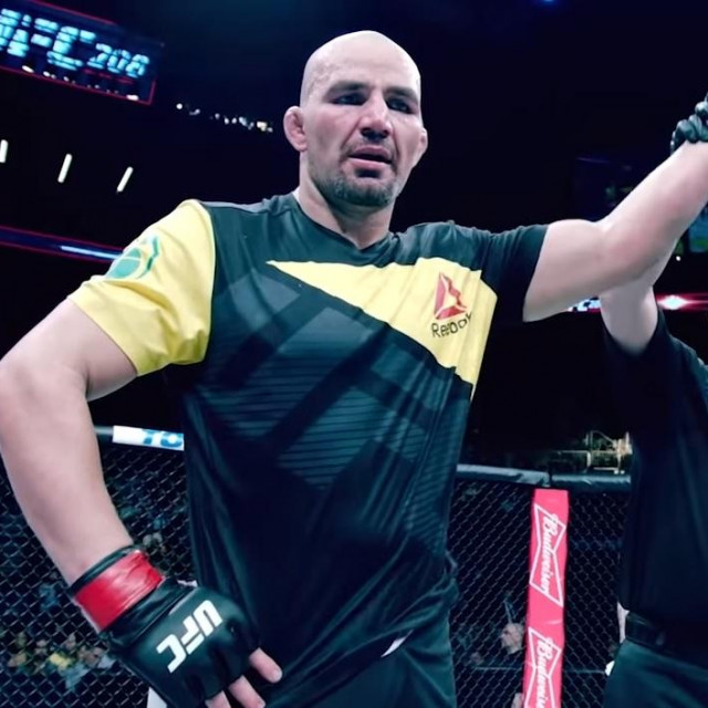 Glover Teixeira