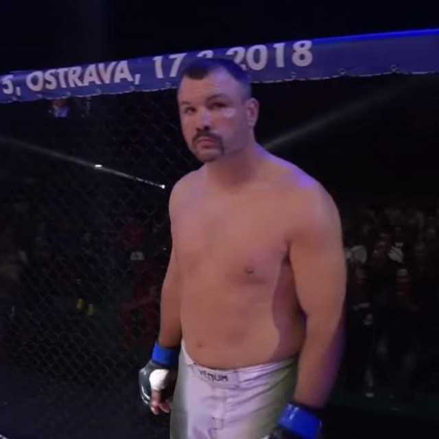 Travis Fulton
