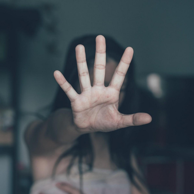 Ilustracija, žrtva nasilja