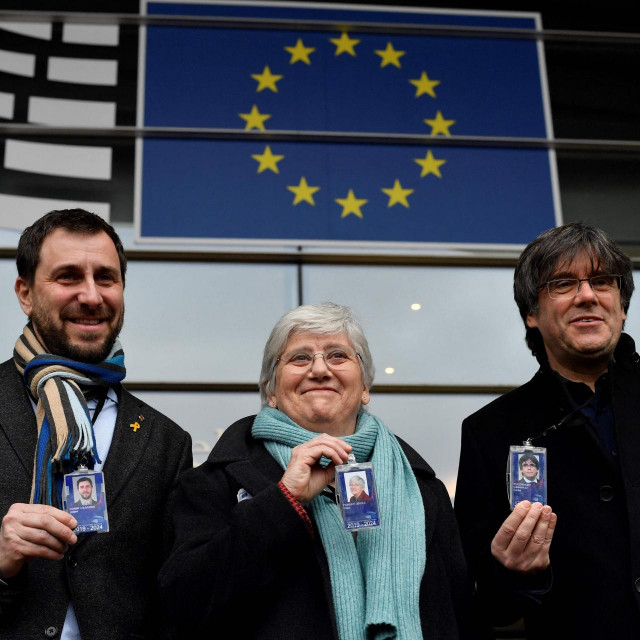 Puigdemont i njegovi suradnici su nakon ilegalnog referenduma za neovisnost pobjegli u Belgiju bježeći pred španjolskim sudovima