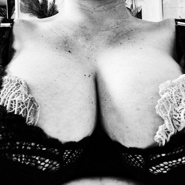 neobična objava pjevačice Palome Faith na Instagramu