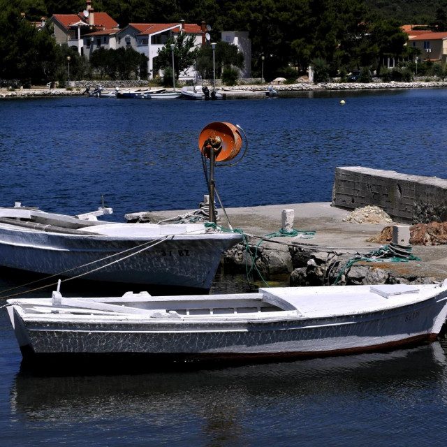 Dugi otok/Ilustracija