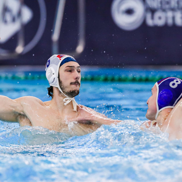 Luka Bukić s loptom