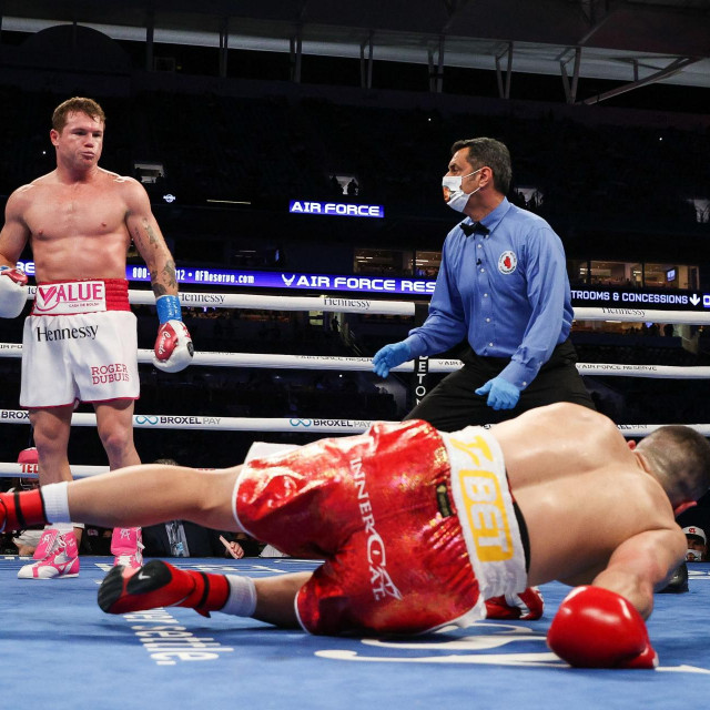 Saul 'Canelo' Alvarez vs Avni Yildirim