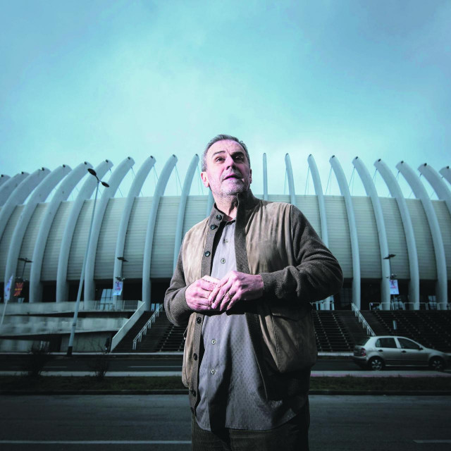Milan Bandić ispred Arene Zagreb 2014. godine