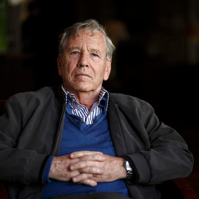 Amos Oz