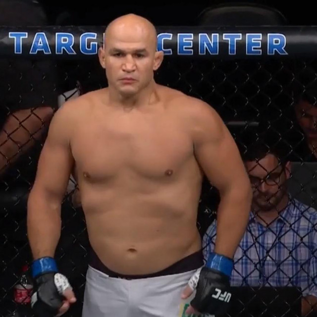 Junior Dos Santos