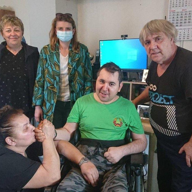 Marijana Šafar, Ana Zokić iz Plasting ortopedije, mama Vera, Mario i tata Darko