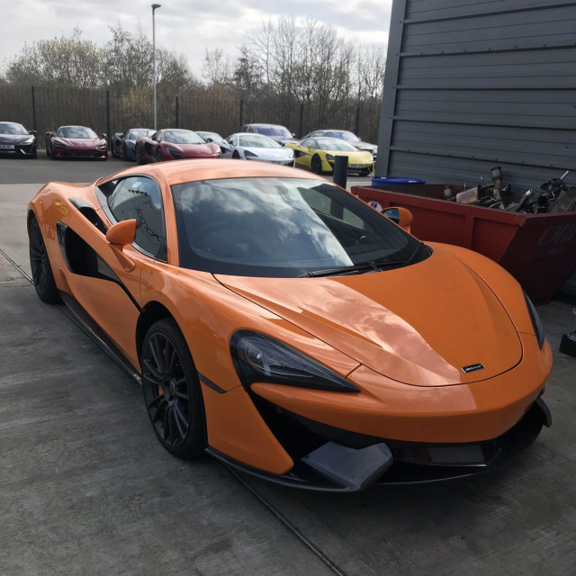 McLaren 570S