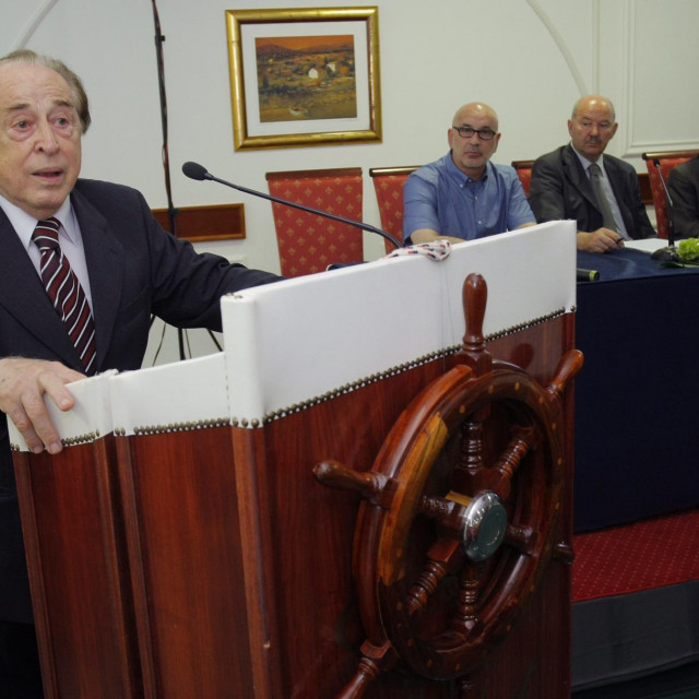 akademik Josip Božičević