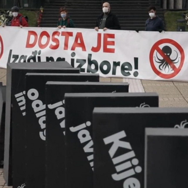Performans ispred Gradskog poglavarstva u Zagrebu