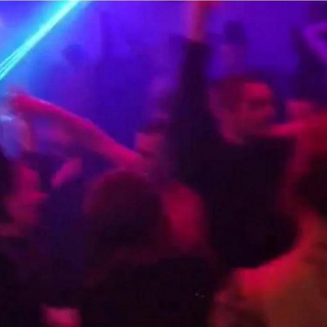 Korona party u Zadru