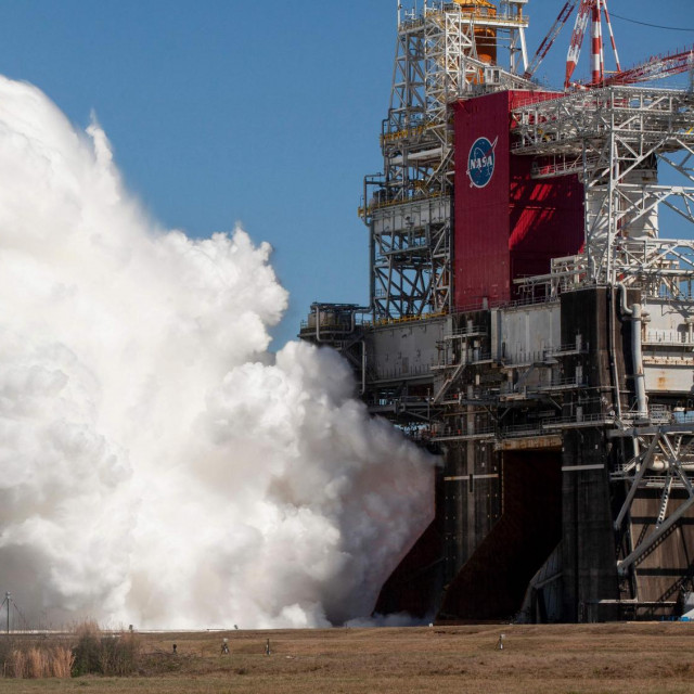 Ključno testiranje svoje nove superteške rakete Space Launch System