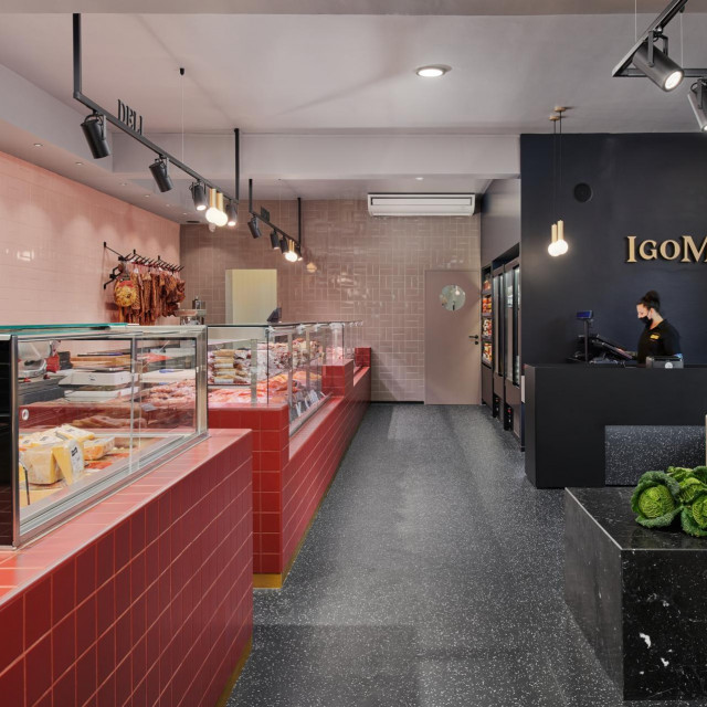 Elemente su radili lokalni majstori po mjeri, a vitrine za meso i pločice došle su iz Italije