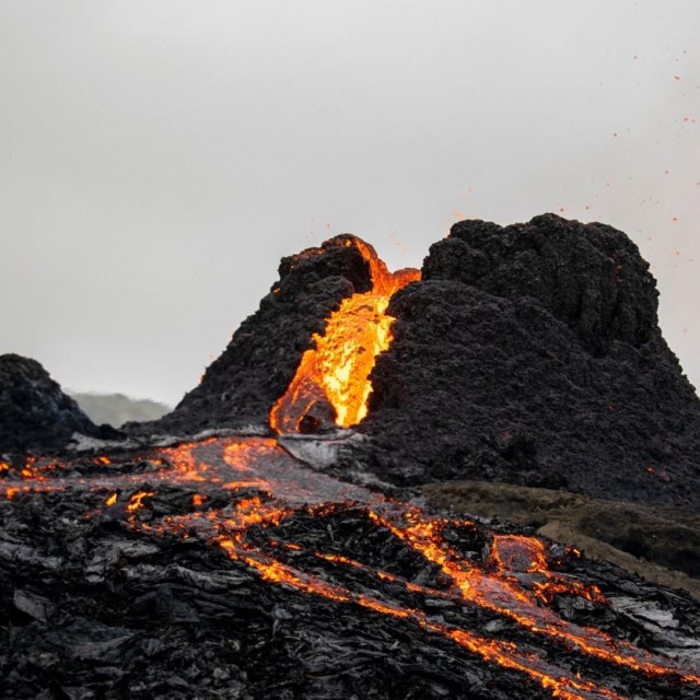 Erupcija vulkana Fagradalsfjall 