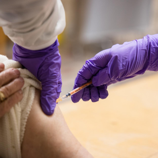 Slovenija cijepljenje, Ilustracija