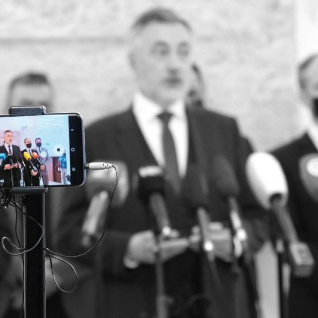 Miroslav Škoro registrirao je Domovinski pokret 25. ožujka 2020. i počeo pripreme za parlamentarne izbore, uvjeren da će 465 tisuća birača koji su mu dali glas na predsjedničkim izborima sada dati glas njegovoj stranci. Prevario se...