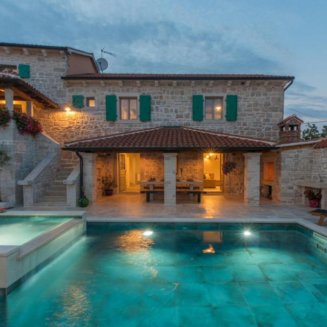 Vila Katarina, Seline